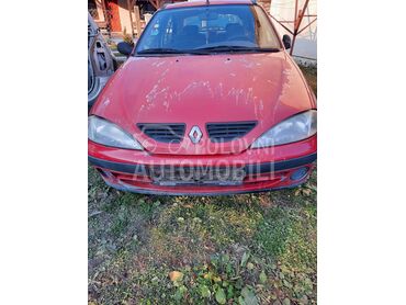 Renault Megane 2001. god. -  kompletan auto u delovima