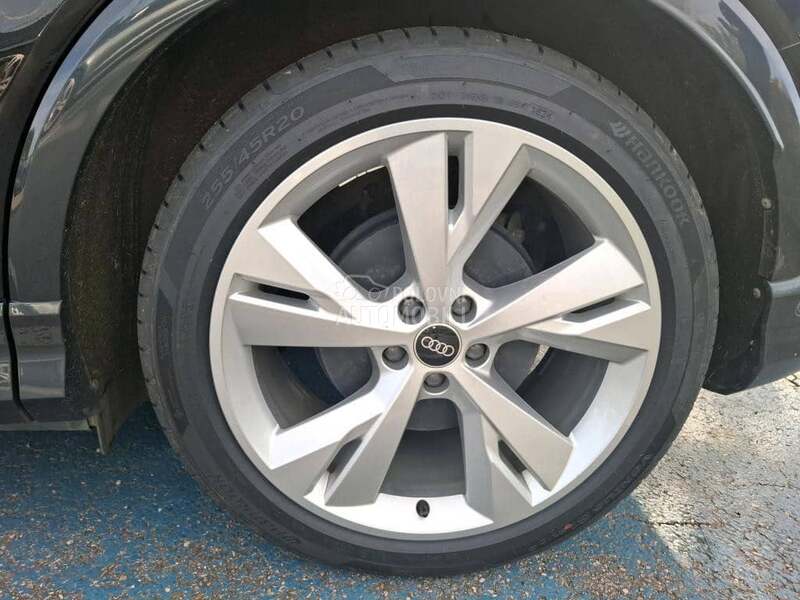 Audi Q4 e-tron E-TRON 204CH SLINE