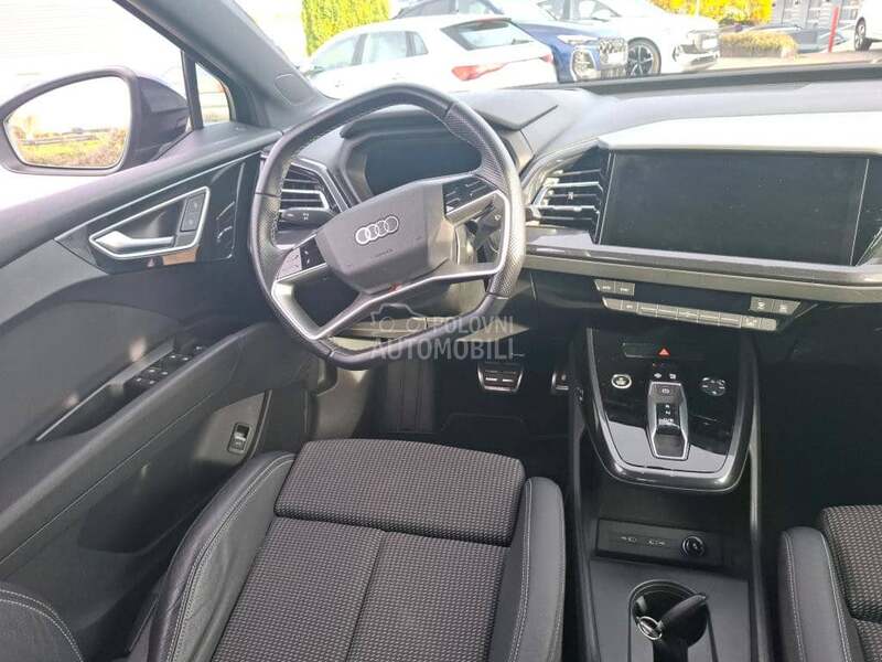 Audi Q4 e-tron E-TRON 204CH SLINE