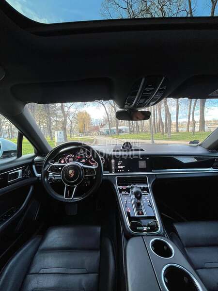 Porsche Panamera 4S