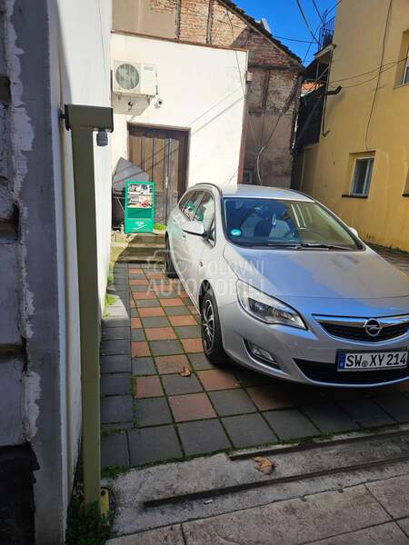 Opel Astra J 1.4T
