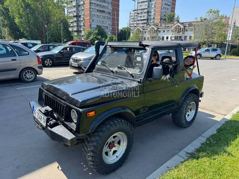 Suzuki SJ Samurai 