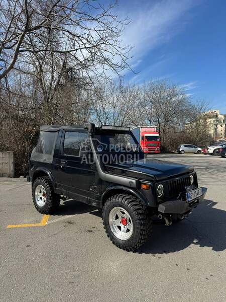 Suzuki SJ Samurai 