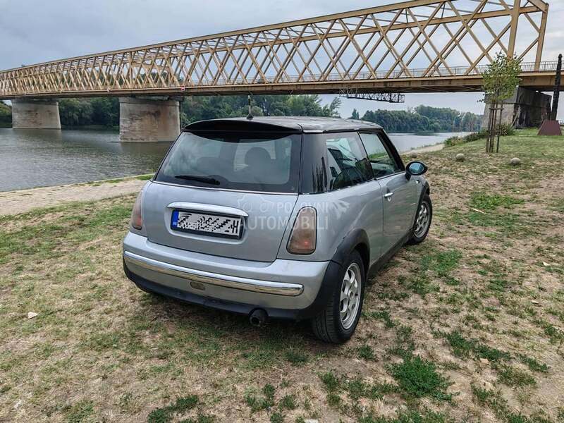 MINI Cooper 1.6