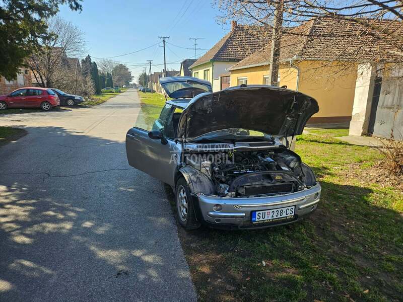 MINI Cooper 1.6