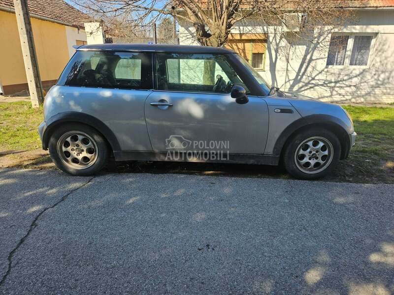 MINI Cooper 1.6