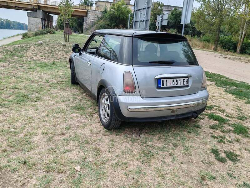 MINI Cooper 1.6