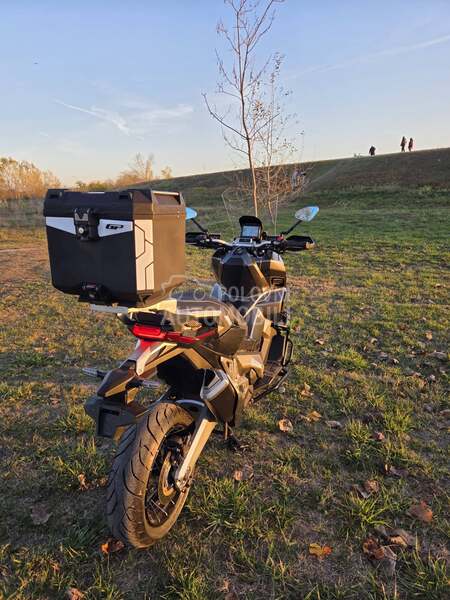 Honda Xadv750