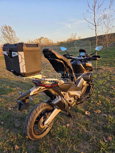 Honda Xadv750
