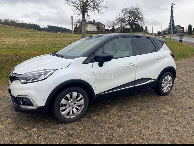 Renault Captur INITIALE PARIS