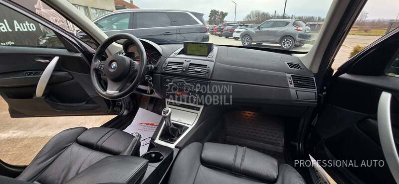 BMW X3 2.0d/4x4/Pano/Nav