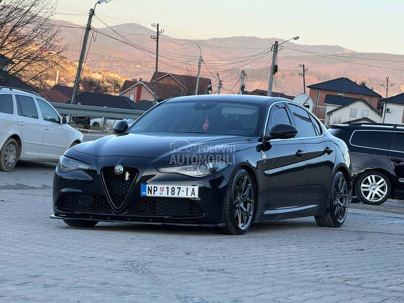 Alfa Romeo Giulia Q2