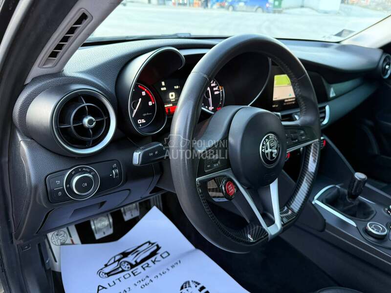Alfa Romeo Giulia Q2
