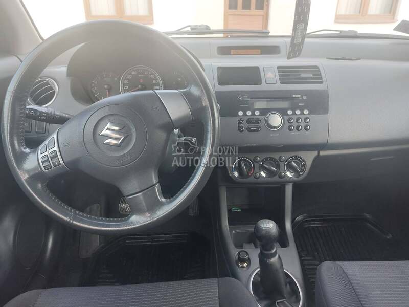 Suzuki Swift .1.3