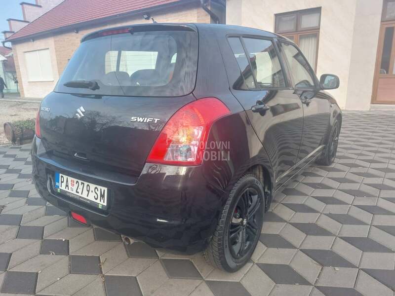 Suzuki Swift .1.3