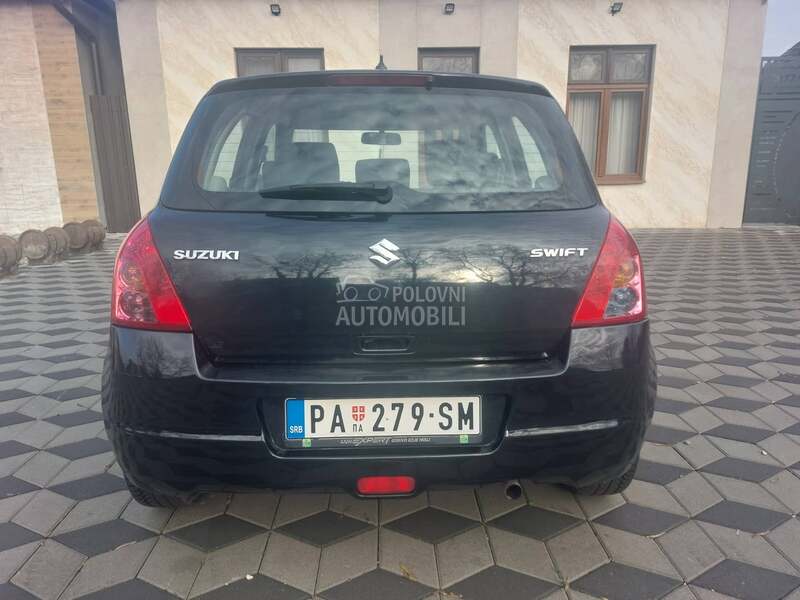 Suzuki Swift .1.3