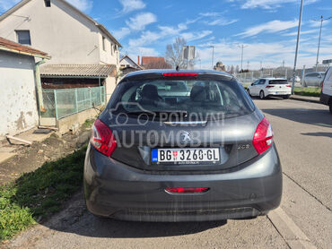 Peugeot 208 1.0