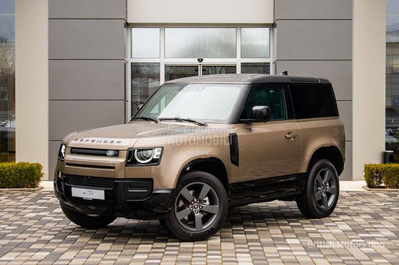 Land Rover Defender 