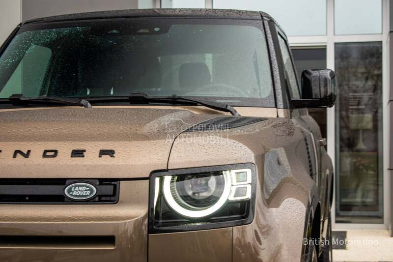 Land Rover Defender 