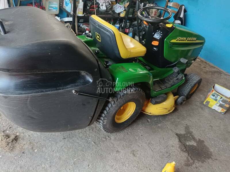 John Deere LRT 166