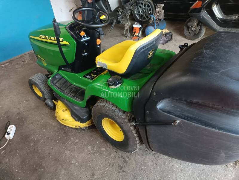 John Deere LRT 166