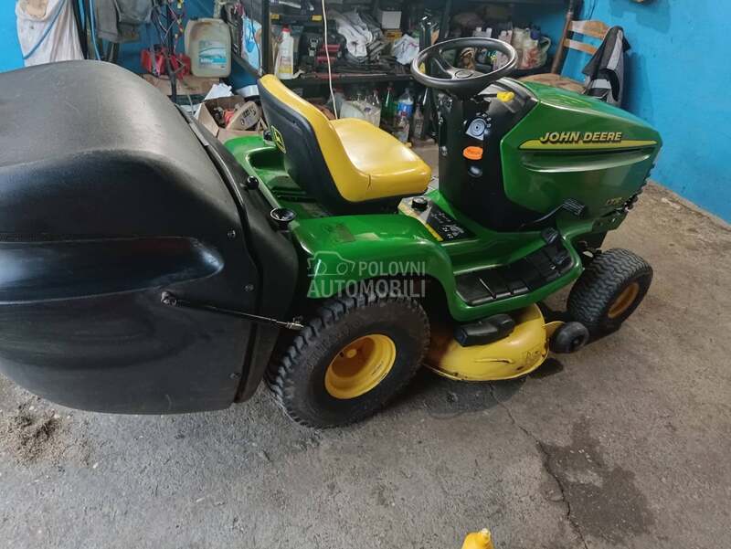 John Deere LRT 166