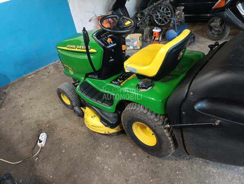 John Deere LRT 166