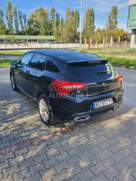Citroen DS5 