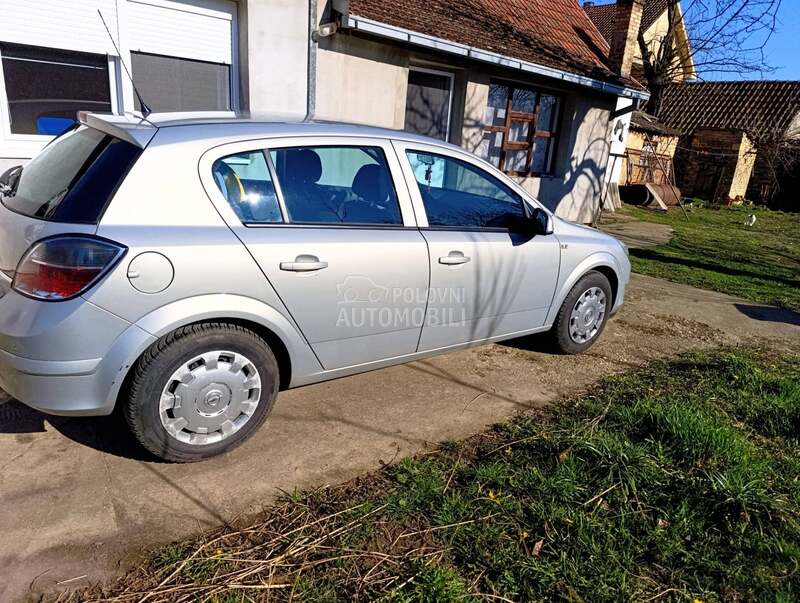 Opel Astra H 