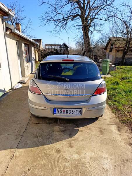 Opel Astra H 