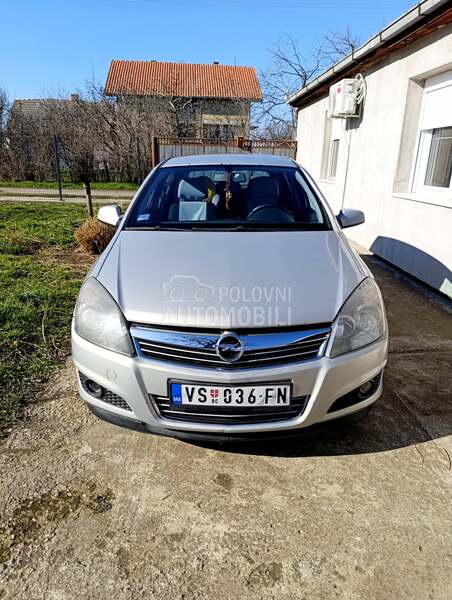 Opel Astra H 