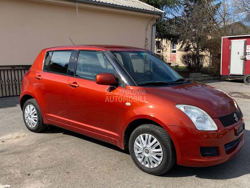 Suzuki Swift 