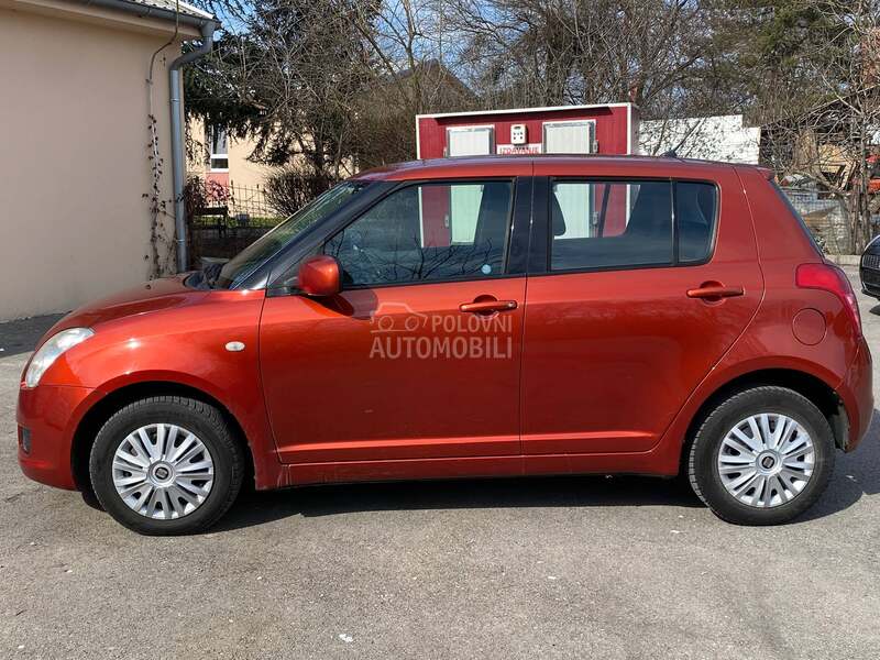 Suzuki Swift 