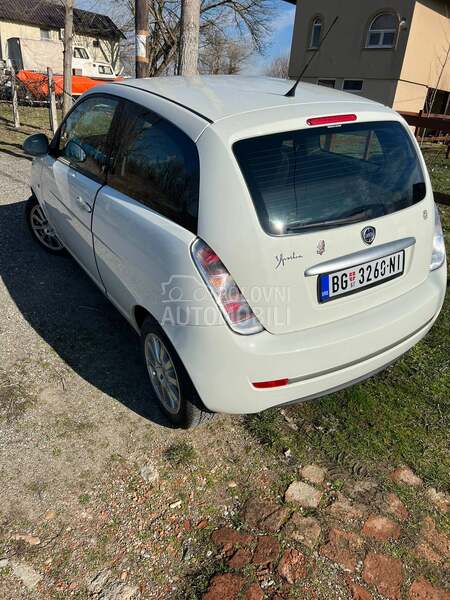 Lancia Ypsilon 16v