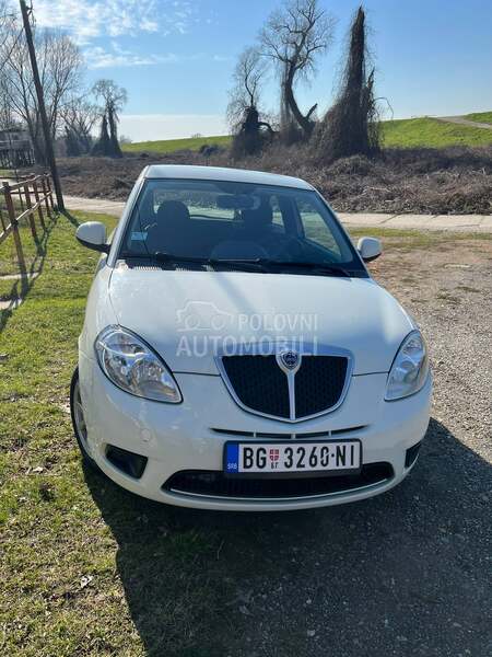 Lancia Ypsilon 16v