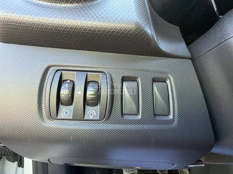 Renault Clio DCI 75 AUTHENTIQUE