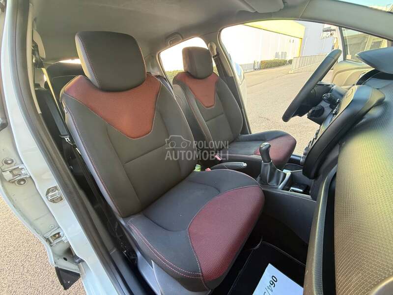 Renault Clio DCI 75 AUTHENTIQUE