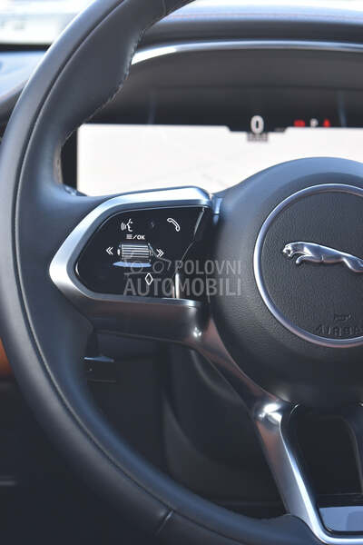 Jaguar F pace R-Dynamic AWD