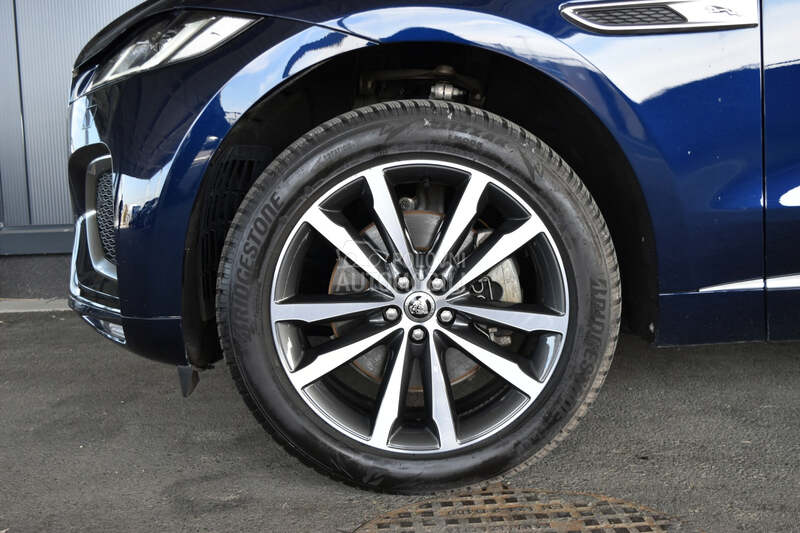 Jaguar F pace R-Dynamic AWD