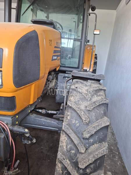 Renault ares 630