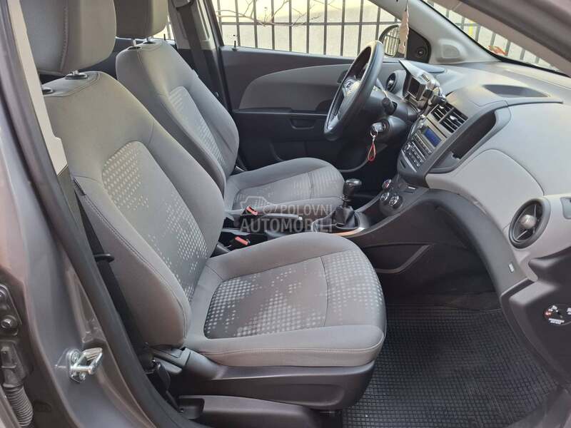 Chevrolet Aveo 1,2 b