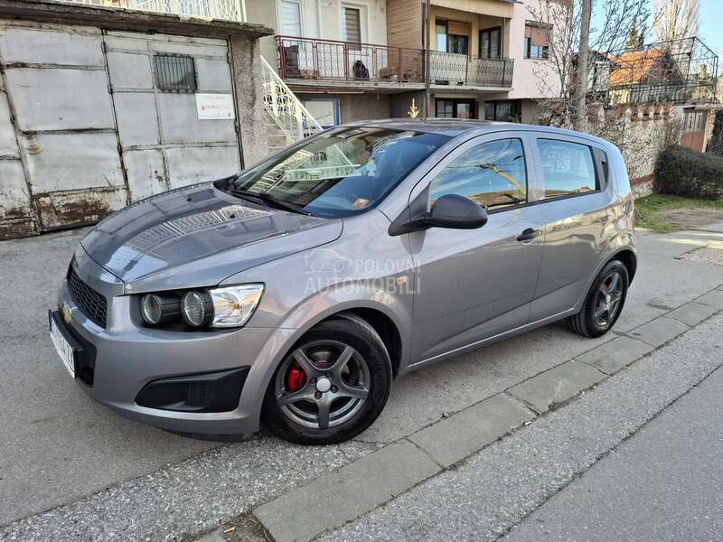Chevrolet Aveo 1,2 b