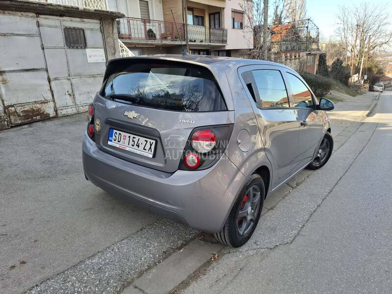 Chevrolet Aveo 1,2 b