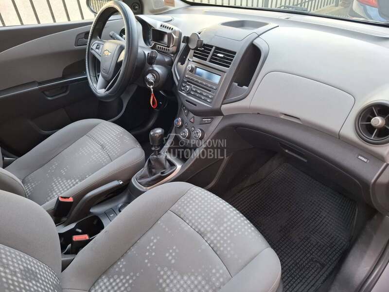 Chevrolet Aveo 1,2 b