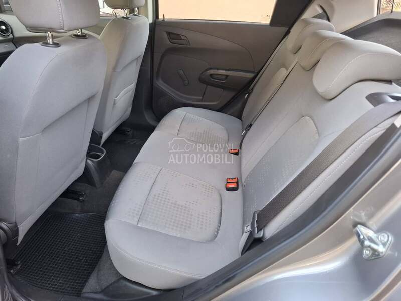 Chevrolet Aveo 1,2 b