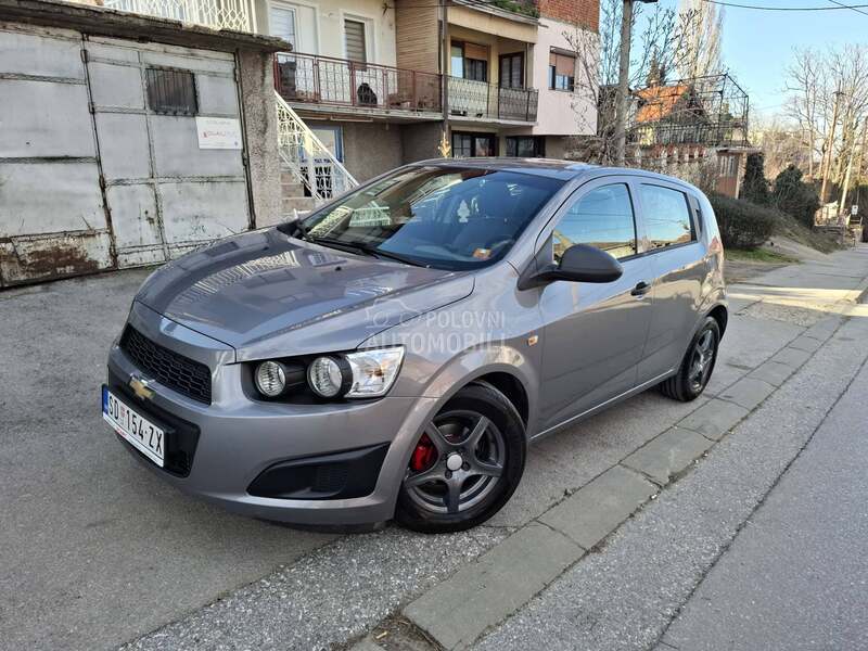 Chevrolet Aveo 1,2 b