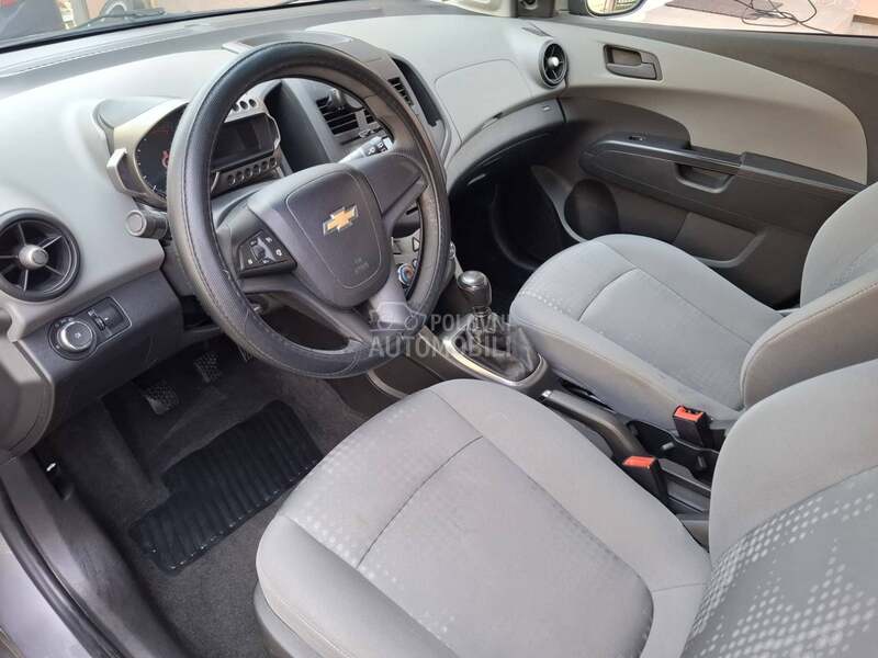 Chevrolet Aveo 1,2 b