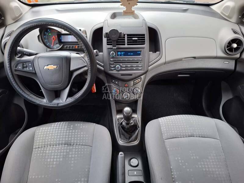 Chevrolet Aveo 1,2 b