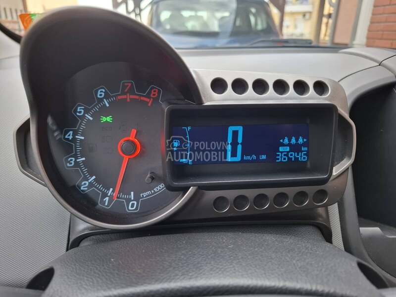Chevrolet Aveo 1,2 b