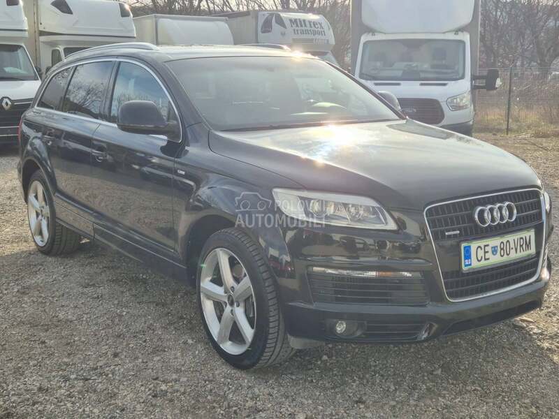 Audi Q7 